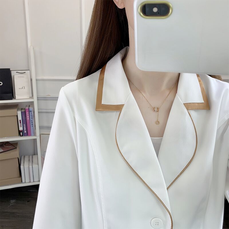 Weißes kurzes Schönheitsunifor – Medical Lab Coats Bewertung und Preis