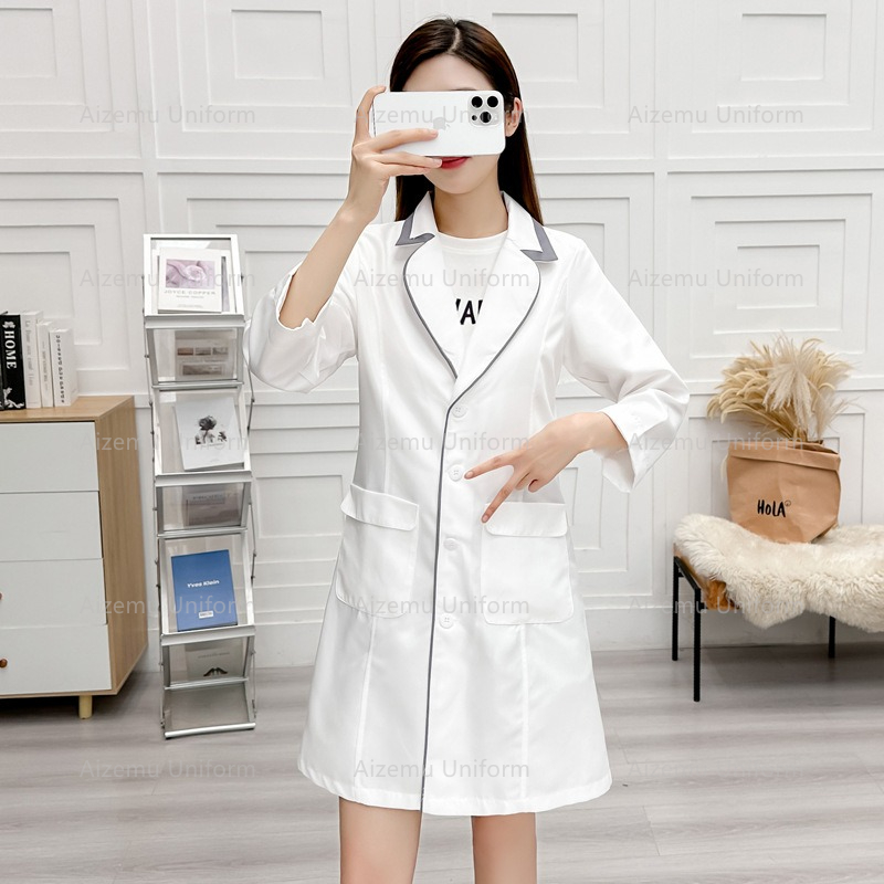 Schwarze Schönheitsuniform mit – Medical Lab Coats Bewertung und Preis